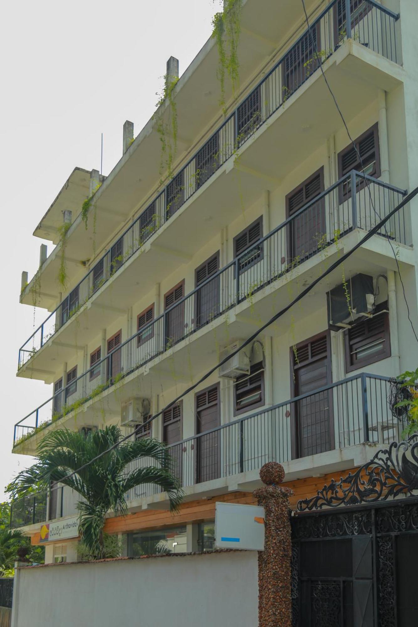 Traveller'S Hotel Hikkaduwa Esterno foto